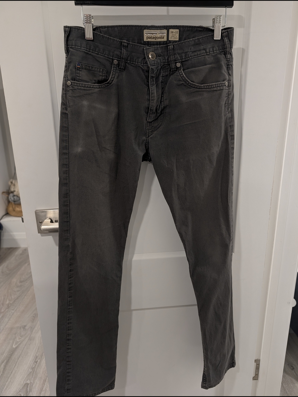 Patagonia Men's Slim Straight Jeans - Charcoal Gray